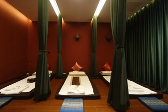 杭州富阳区泰式按摩的被动瑜伽：当身体被折叠成诗